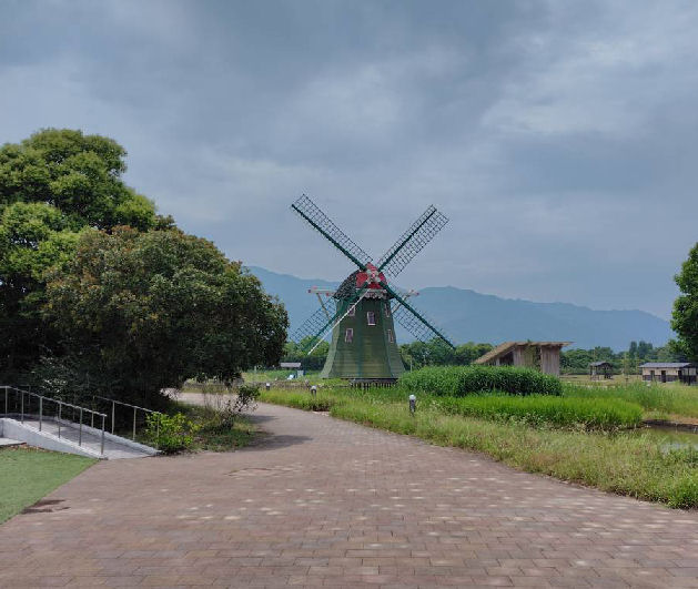aqua world suigou windmill.jpg